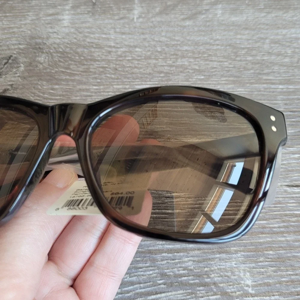 VERA BRADLEY Painted Feathers Sunglasses One Size